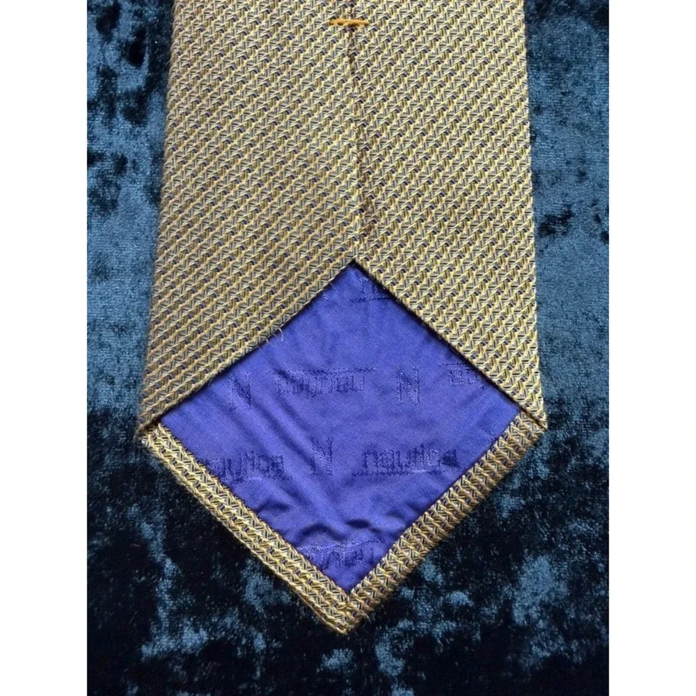 Nautica Men's 100% Silk Tie Gold Navy Textured Geometric Costa Rica RN19388